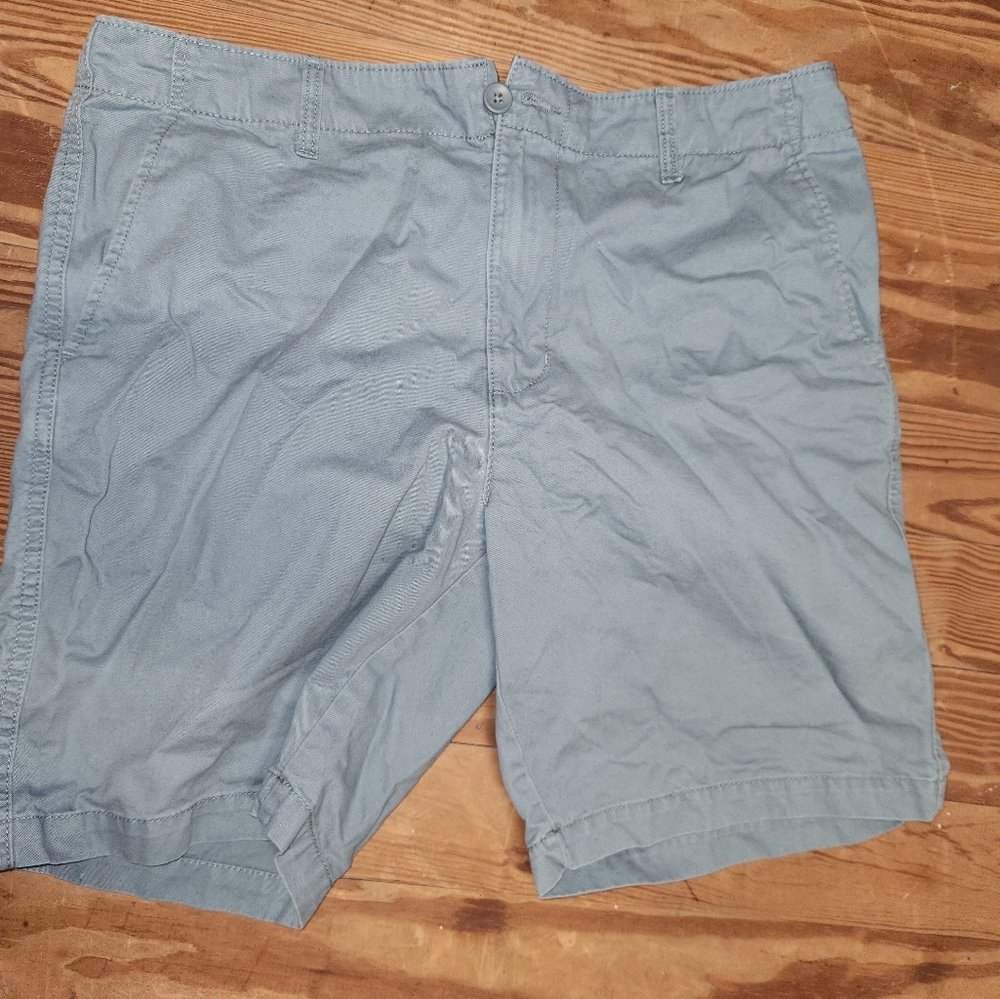 Men's Old Navy Size 38 Lived In Straight Shorts Sea Glass